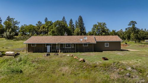 5039 Old Emigrant Trl E, Mountain Ranch, CA, 95246-8202 | Card Image
