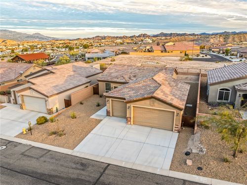 2673 Kingman Dr, Bullhead City, AZ, 86429-6002 | Card Image