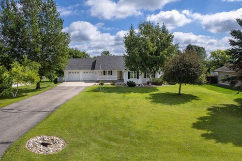 3607 Pebble Hills Dr, Fergus Falls, MN, 56537-4220 | Card Image