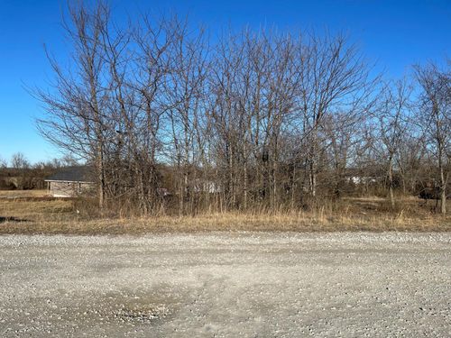 000 Blockade Vlg, Seligman, MO, 65745 | Card Image