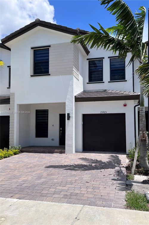 15925 Sw 2 St, Pembroke Pines, FL, 33027 | Card Image