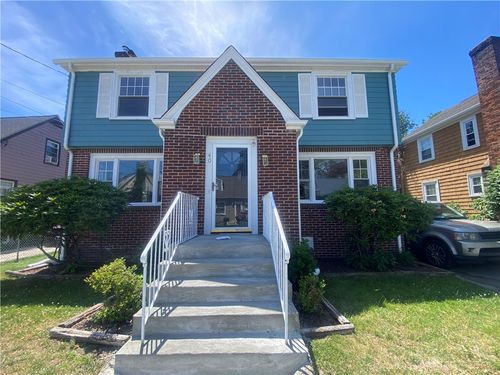 40 Amherst Ave, Pawtucket, RI, 02860-3402 | Card Image
