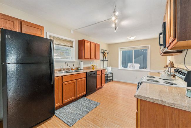 23128 Carlisle Ave, House other with 2 bedrooms, 1 bathrooms and null parking in Hazel Park MI | Image 25