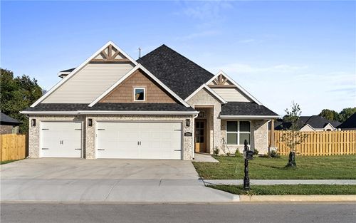 2200 Bergman Rd, Pea Ridge, AR, 72751-4045 | Card Image