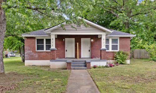 817 Stafford St, Clarksville, TN, 37040-4019 | Card Image