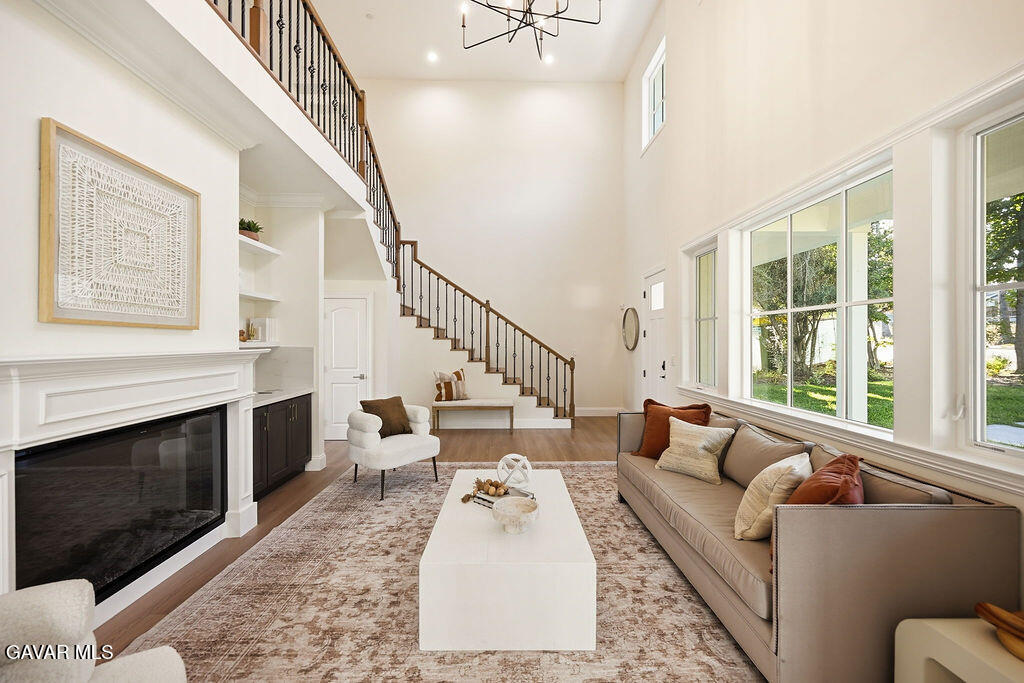 Residential in Altadena 5