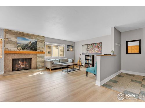 apt-207-3050 Corona Trl, Boulder, CO, 80301-1456 | Card Image