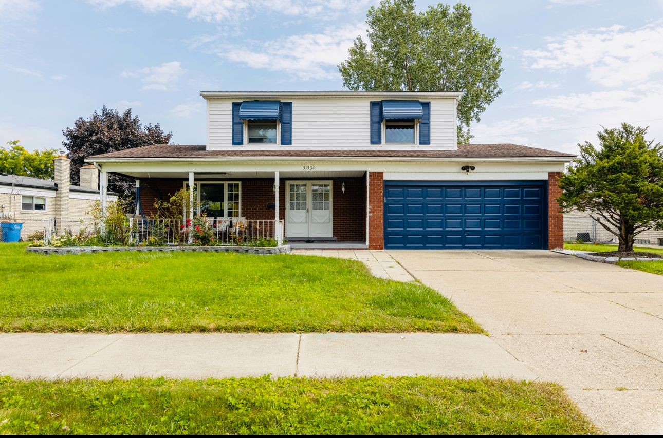 Acton Dr, Warren, MI 48092