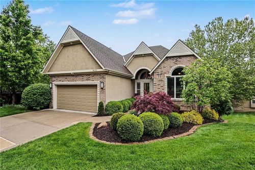 14353 Norwood St, Leawood, KS, 66224-3912 | Card Image