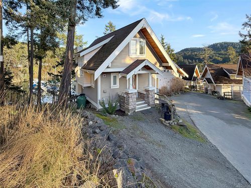 13a-2315 Mackinnon Rd, Pender Island, BC, V0N2M1 | Card Image