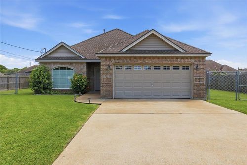 905 Jones St, Bridge City, TX, 77611-4869 | Card Image