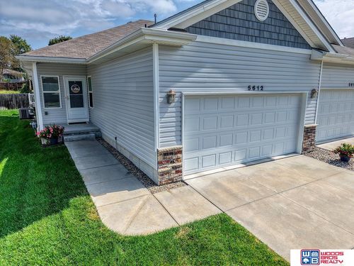 5612 Barrington Cir, Lincoln, NE, 68516-6102 | Card Image