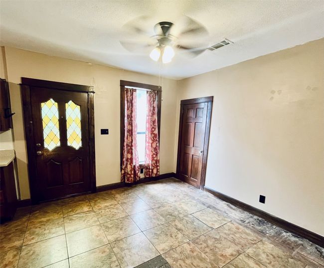 401 W Maple St, House other with 3 bedrooms, 3 bathrooms and null parking in Whitewright TX | Image 11