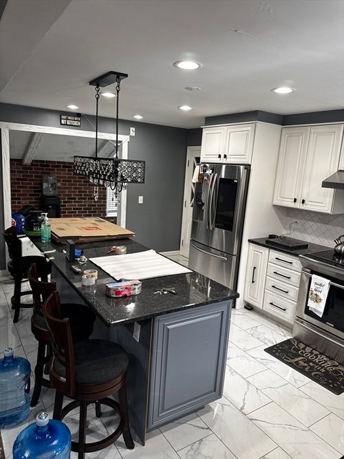 11 Maple St, West Boylston, MA, 01583-1806 | Card Image