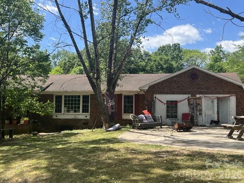 899 N Us Highway 52 Highway, Wadesboro, NC, 28170 | Card Image