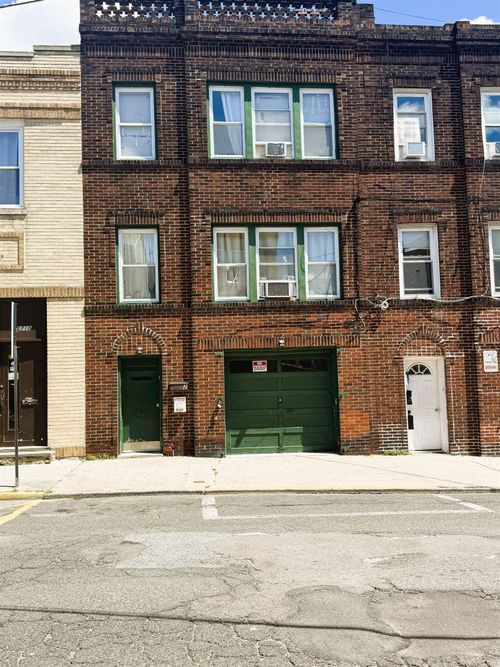 6708 Palisade Ave, West New York, NJ, 07093-2424 | Card Image