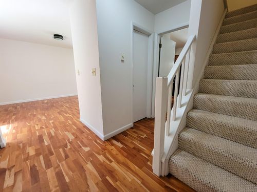 102-195 Ledgewood Cir, Burlington, VT, 05401-5969 | Card Image