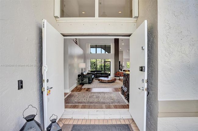 730 Bayside Ln, House other with 4 bedrooms, 3 bathrooms and null parking in Weston FL | Image 6