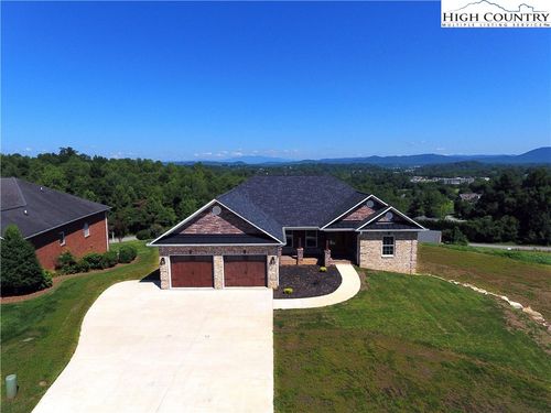 418 Huntington Woods Dr N, Lenoir, NC, 28645-5939 | Card Image