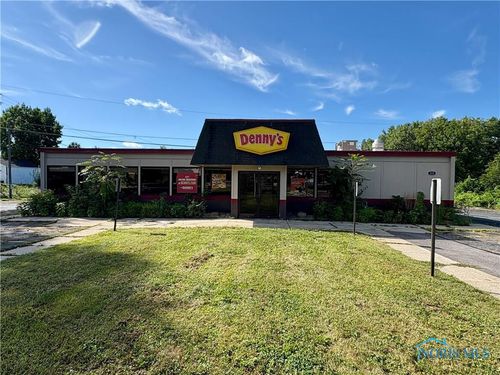 315 W Market St, Tiffin, OH, 44883-2706 | Card Image