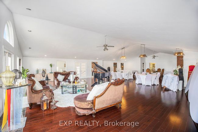 8411 Russell Rd, House other with 7 bedrooms, 5 bathrooms and 30 parking in Navan ON | Image 4