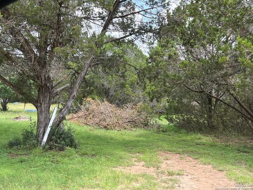 420 Lake Park Loop, Canyon Lake, TX, 78133-3940 | Card Image