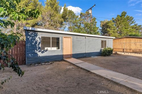 a-14147 Arrowhead Dr, Victorville, CA, 92395-4401 | Card Image
