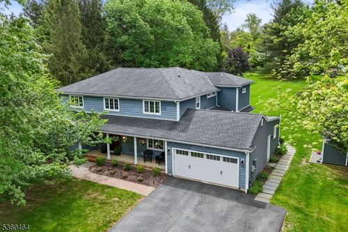 27 Phoenix Dr, Mendham, NJ, 07945-1714 | Card Image