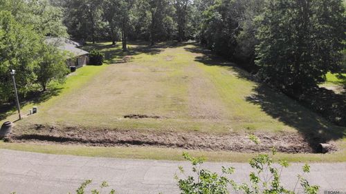 17012 Weyanoke Dr, Zachary, LA, 70791-8849 | Card Image