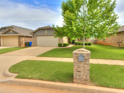 918 Eaglerock Ln, Norman, OK, 73069-3103 | Card Image