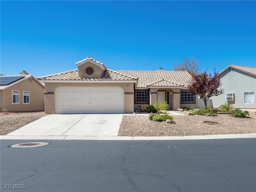 4749 Califa Dr, Las Vegas, NV, 89122-7575 | Card Image