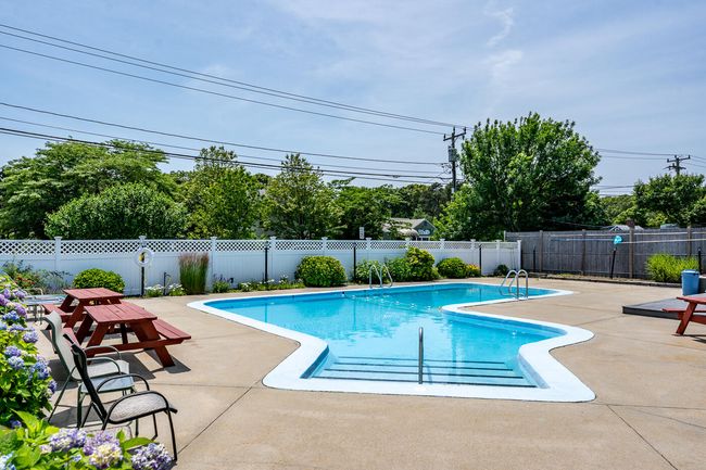 pool | Image 22
