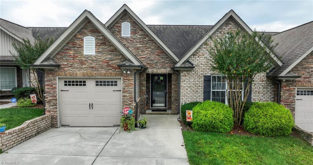 Chas Ct, High Point, NC 27265