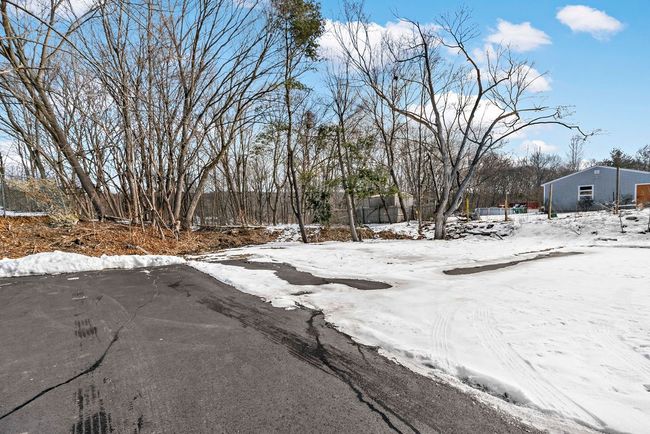 1 - 31 Farnum Pike, Condo with 3 bedrooms, 2 bathrooms and 2 parking in Smithfield RI | Image 23