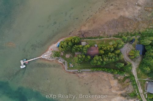 32 Doerr Dr, Lions Head, ON, N0H1W0 | Card Image