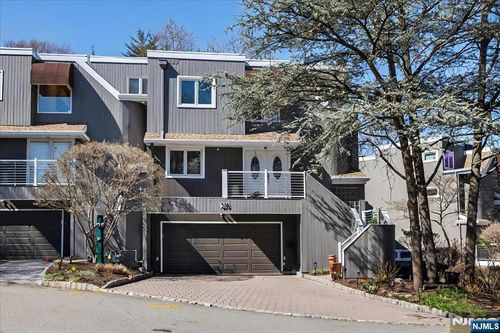 376 Kenwood, Englewood, NJ, 07631 | Card Image