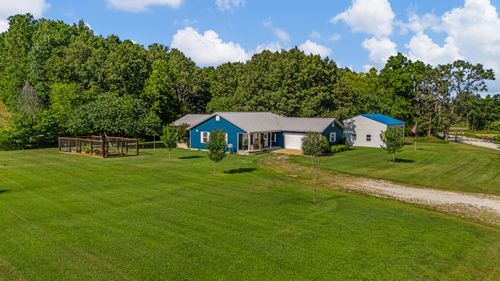 13832 County Road 8110, West Plains, MO, 65775-5872 | Card Image