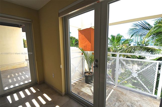 PH-2 - 1005 8th St, Condo with 2 bedrooms, 2 bathrooms and null parking in Miami Beach FL | Image 22
