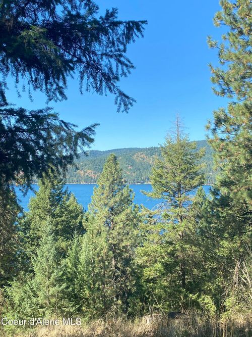 000NKA W Driftwood Dr, Coeur D Alene, ID, 83814 | Card Image