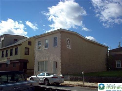 166 S 1st St, Lehightn Boro, PA, 18235-2031 | Card Image