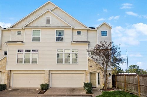 3332 Masters Point Dr, Houston, TX, 77091-5567 | Card Image