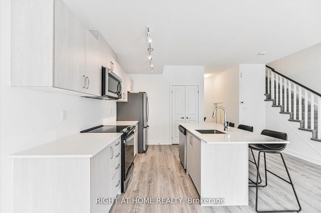 36 Nordic Lane, House attached with 2 bedrooms, 3 bathrooms and 1 parking in Whitchurch Stouffville ON | Image 5