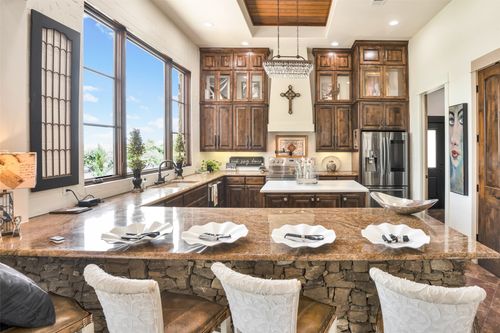 601 Strada Luca, Florence, TX, 76527-4198 | Card Image