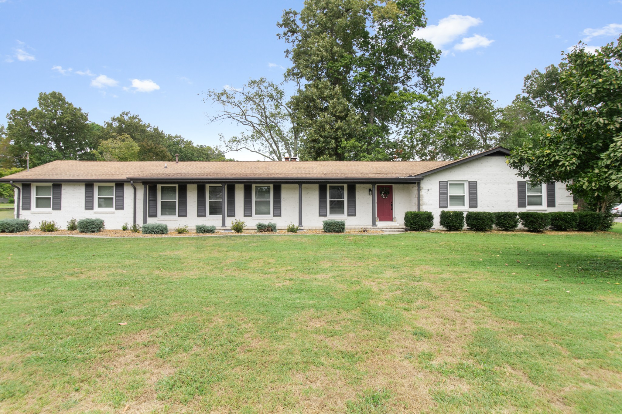 Country Club Dr, Tullahoma, TN 37388