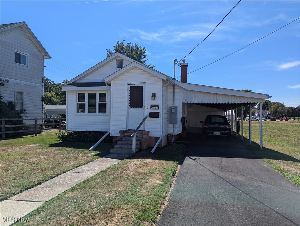 Lynn St, Coshocton, OH 43812