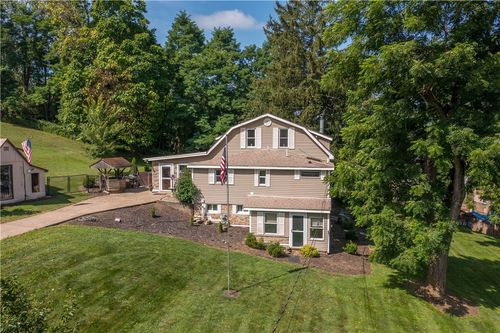 5551 Claytonia Dr, Bethel Park, PA, 15102-3601 | Card Image