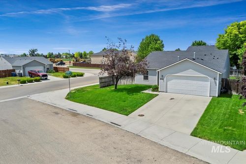 16545 Madera Way, Caldwell, ID, 83607-8696 | Card Image