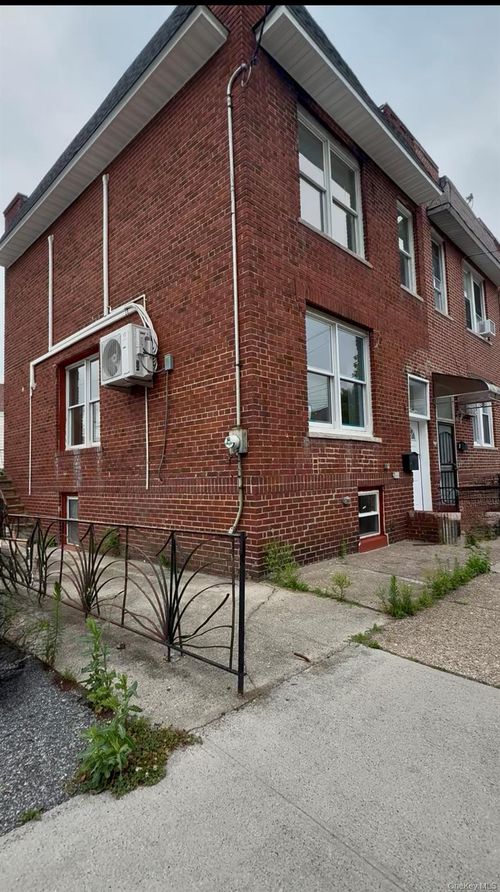 629 E 89th St, Brooklyn, NY, 11236-3463 | Card Image