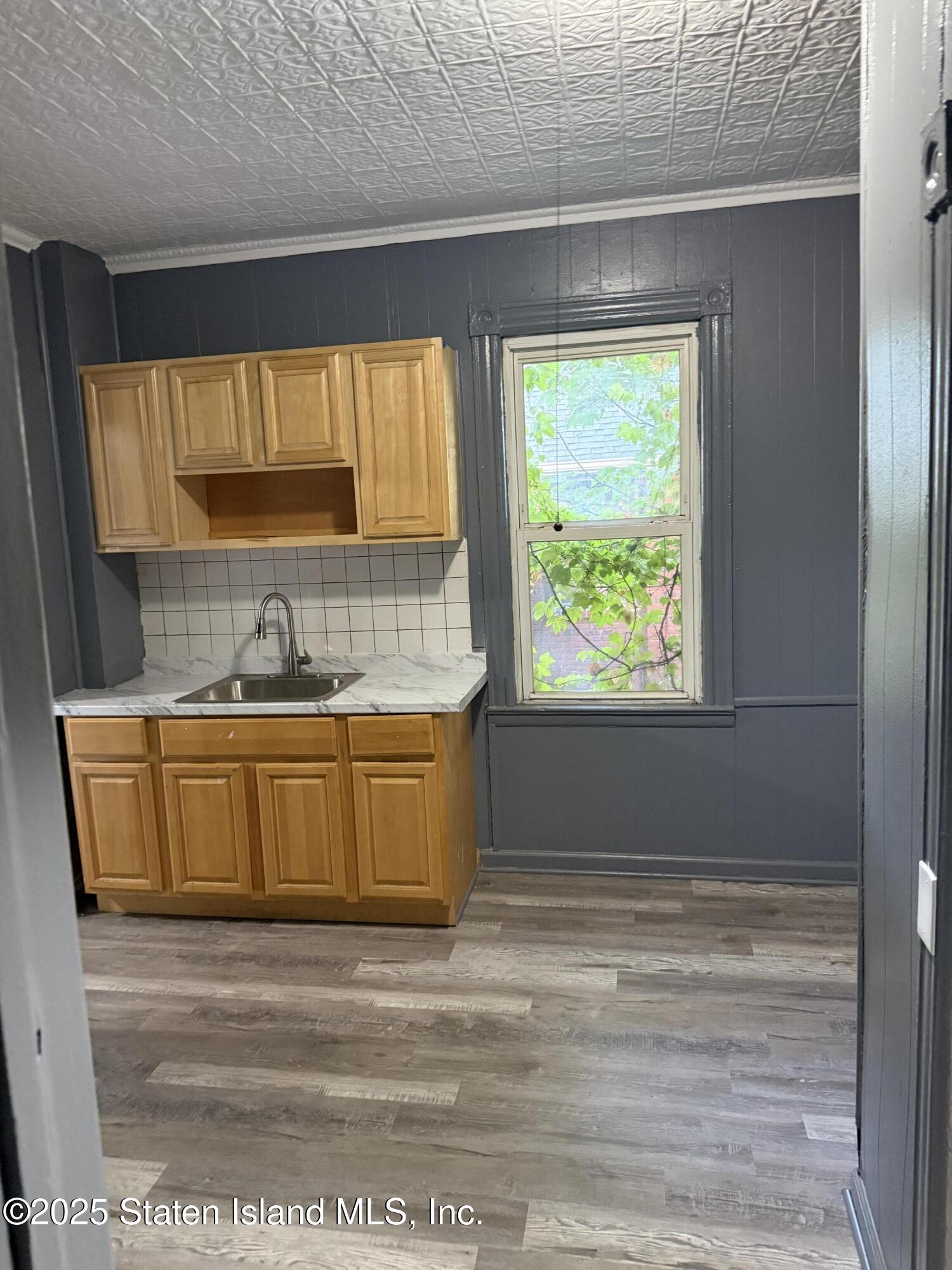 Residential Lease in Staten Island 5