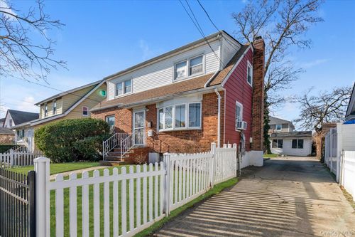 141 184th St, Springfield Gardens, NY, 11413-3049 | Card Image